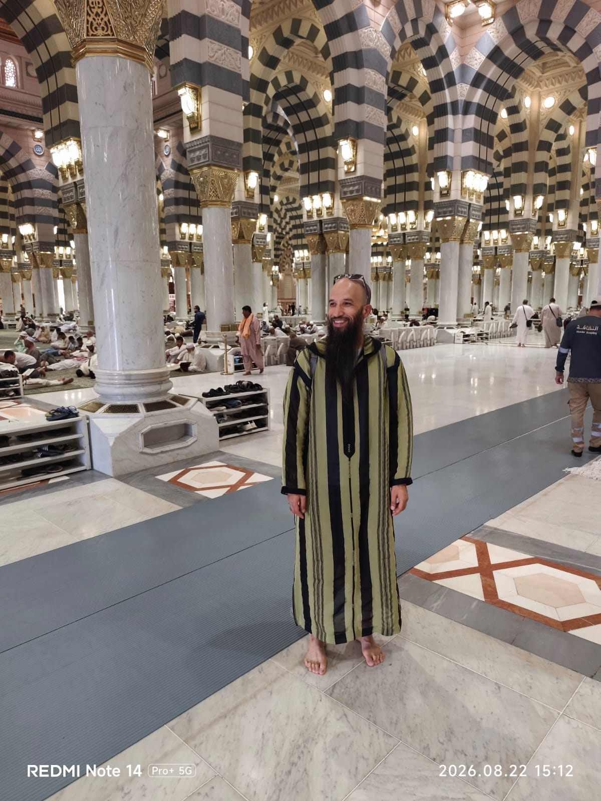 Pellegrino nella Moschea del Profeta a Medina